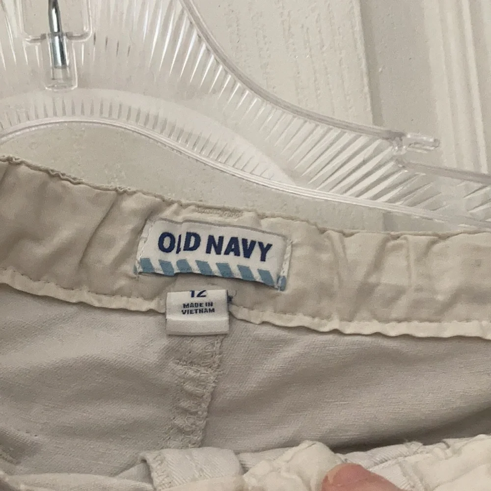 FINAL MARKDOWN Boys old navy cargo shorts 12